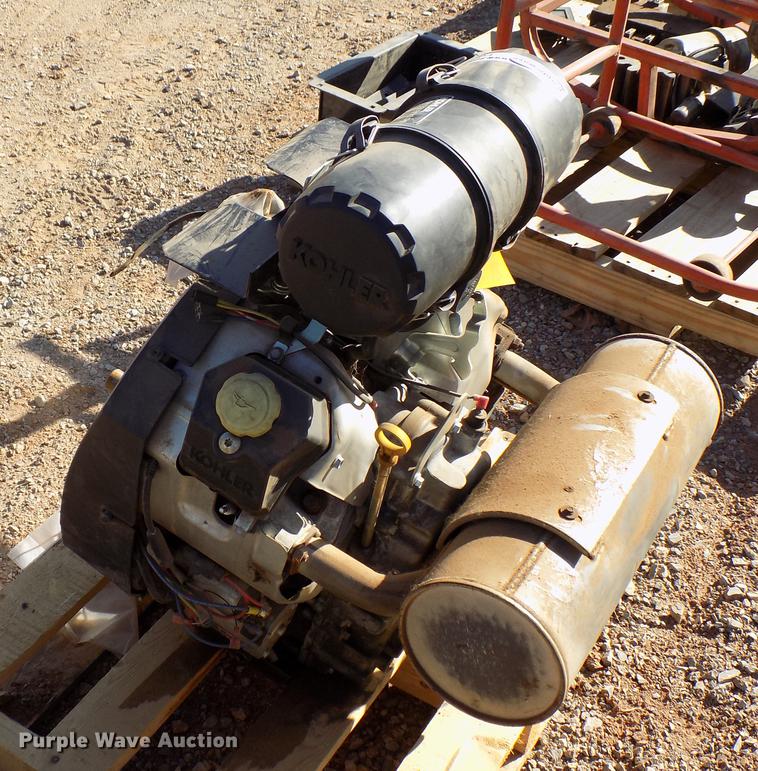 image for item FQ9119 2014 Kohler Command Pro CH1000 gas engine