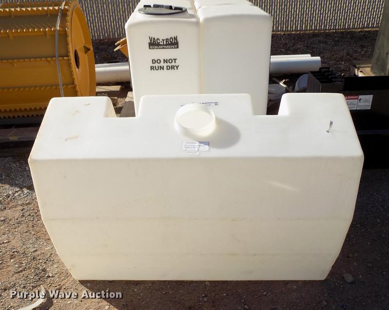 image for item FQ9121 (3) water tanks