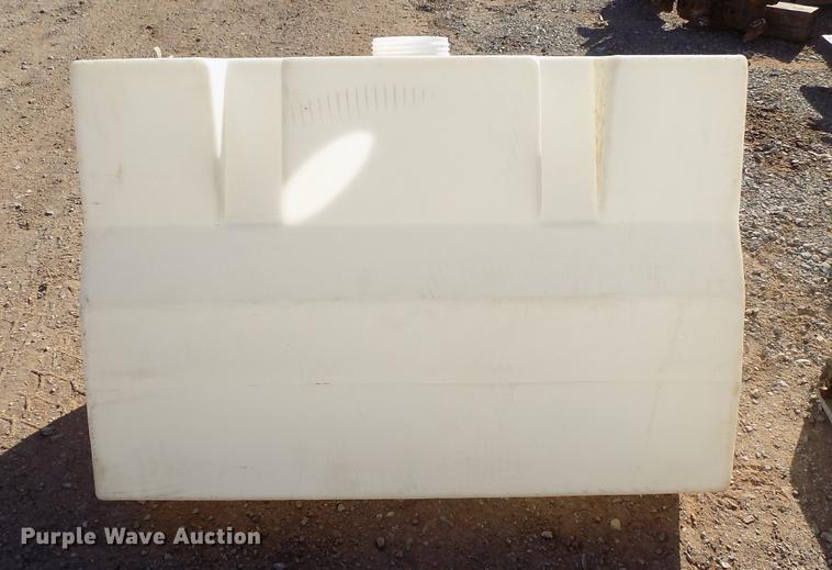 image for item FQ9121 (3) water tanks