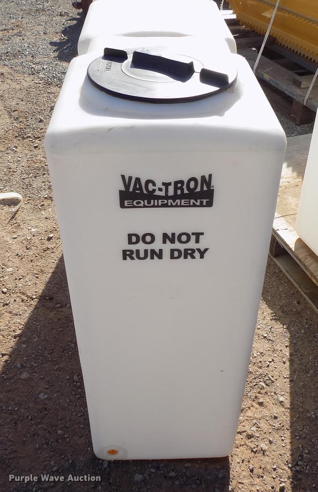 image for item FQ9121 (3) water tanks