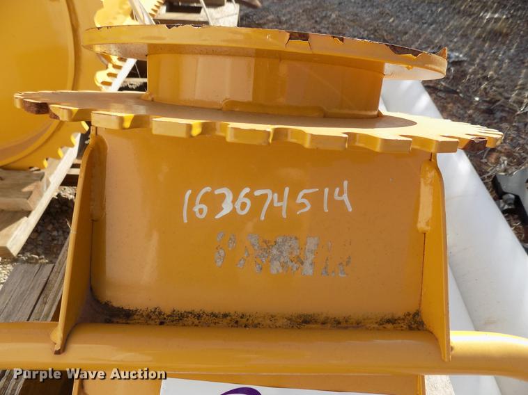 image for item FQ9124 BC900XL chipper discharge chute