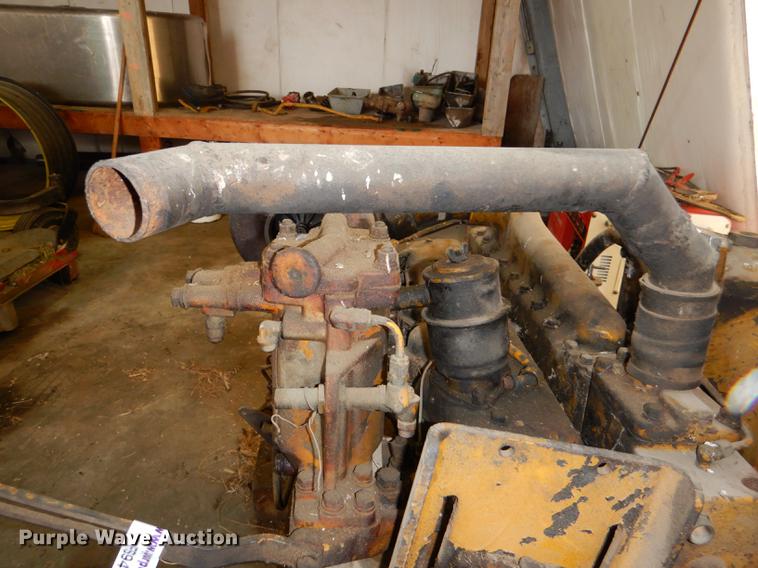 image for item FS9492 Caterpillar 1673 motor grader engine block