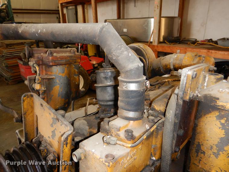 image for item FS9492 Caterpillar 1673 motor grader engine block