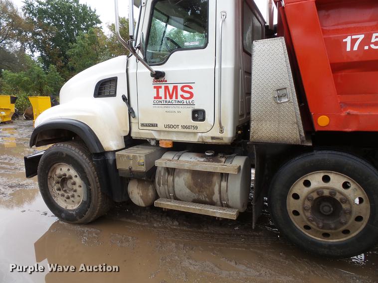 image for item FT9915 2007 Mack Granite dump truck