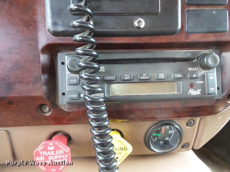 image for item FT9915 2007 Mack Granite dump truck