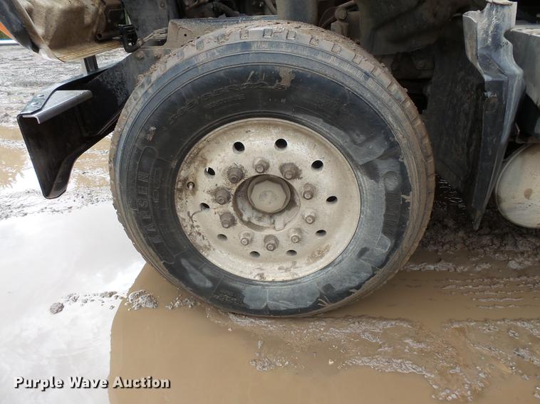 image for item FT9915 2007 Mack Granite dump truck