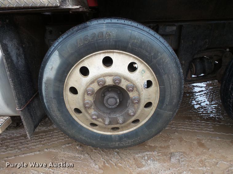 image for item FT9915 2007 Mack Granite dump truck