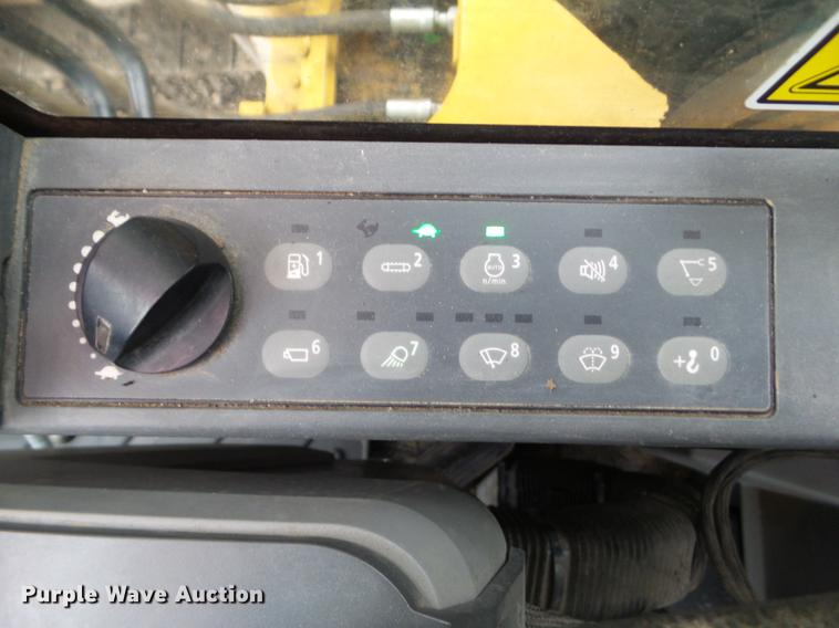 image for item L5728 2013 Caterpillar 320EL excavator