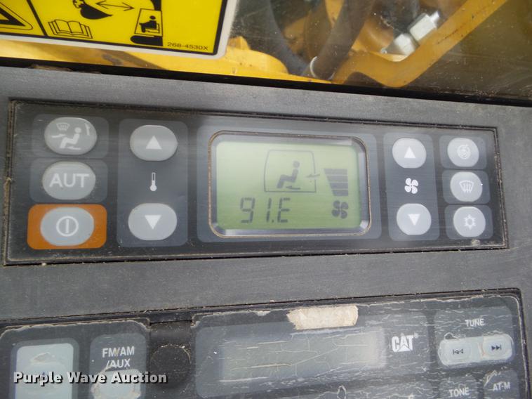 image for item L5728 2013 Caterpillar 320EL excavator