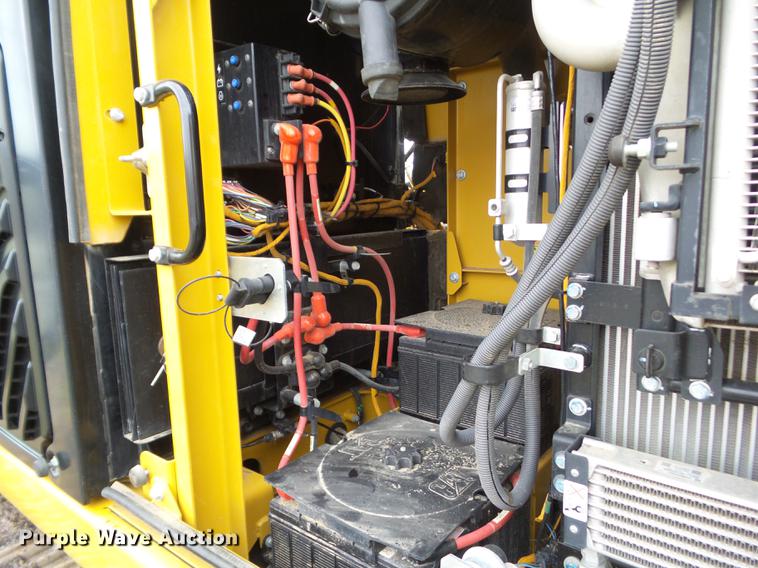 image for item L5728 2013 Caterpillar 320EL excavator