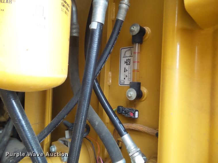 image for item L5728 2013 Caterpillar 320EL excavator