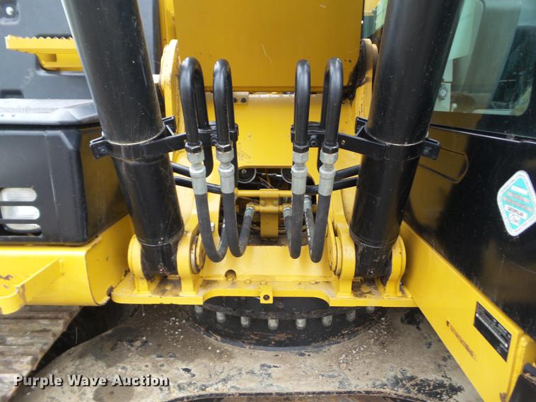 image for item L5728 2013 Caterpillar 320EL excavator