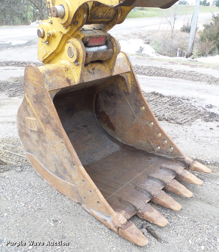 image for item L5728 2013 Caterpillar 320EL excavator