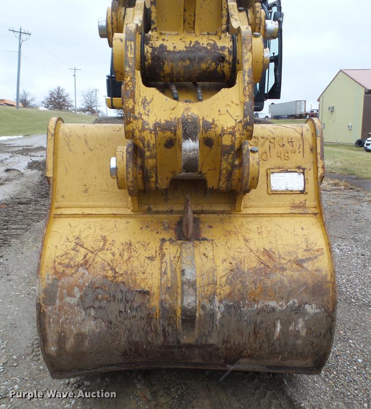 image for item L5728 2013 Caterpillar 320EL excavator
