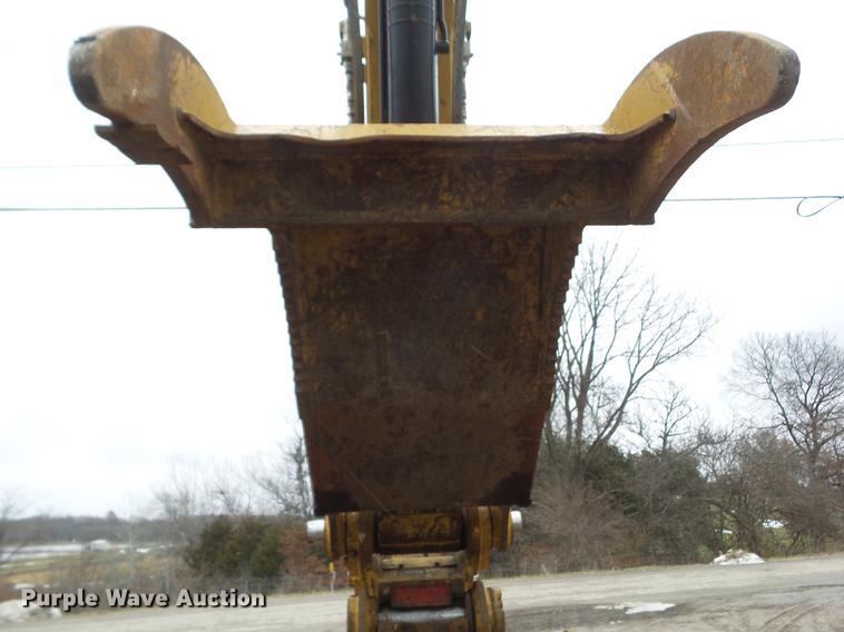 image for item L5728 2013 Caterpillar 320EL excavator
