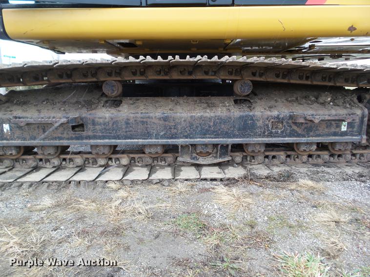 image for item L5728 2013 Caterpillar 320EL excavator