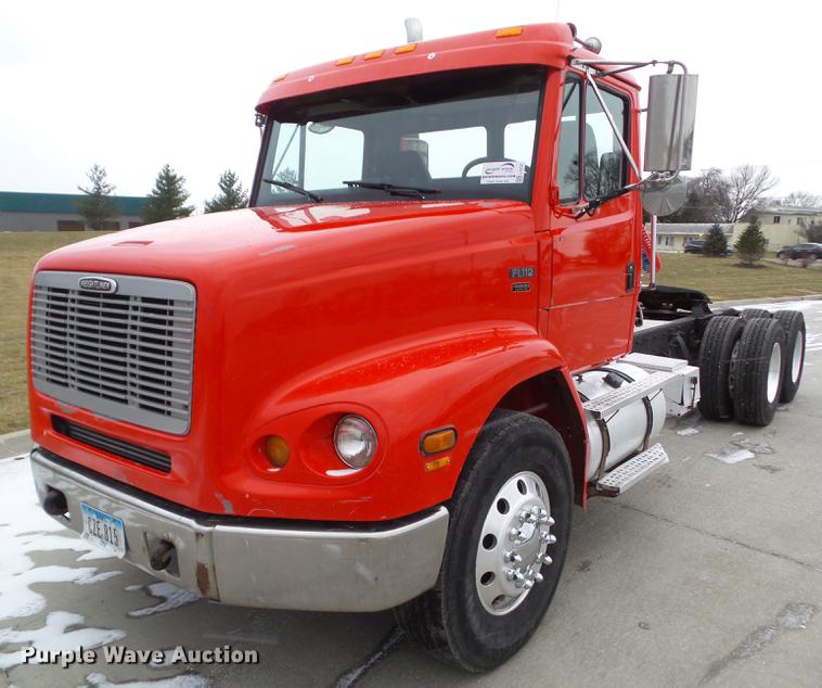 image for item L5731 2003 Freightliner FL112 semi truck