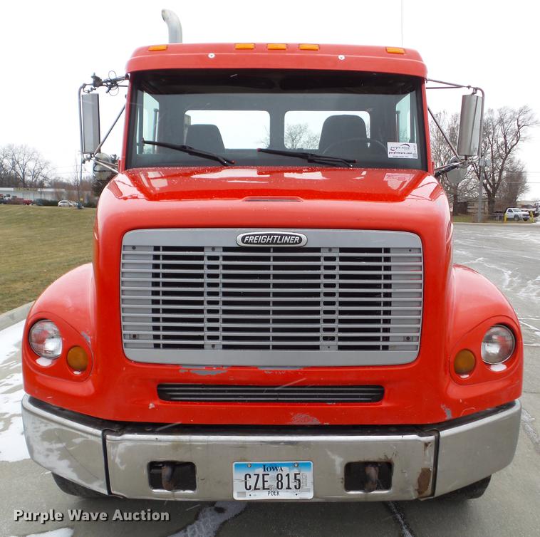 image for item L5731 2003 Freightliner FL112 semi truck