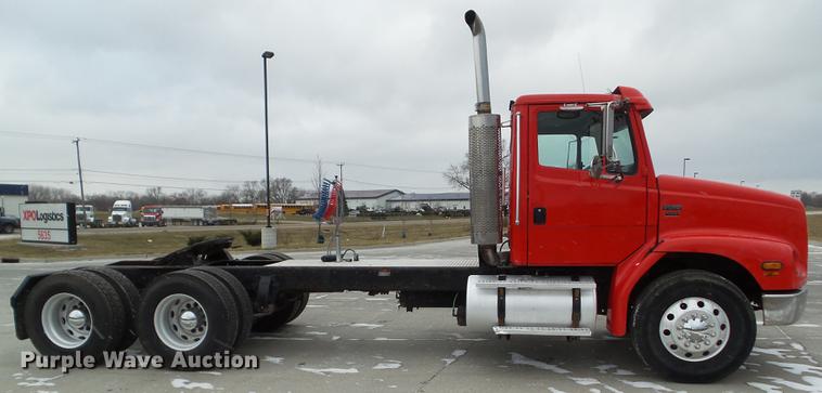 image for item L5731 2003 Freightliner FL112 semi truck