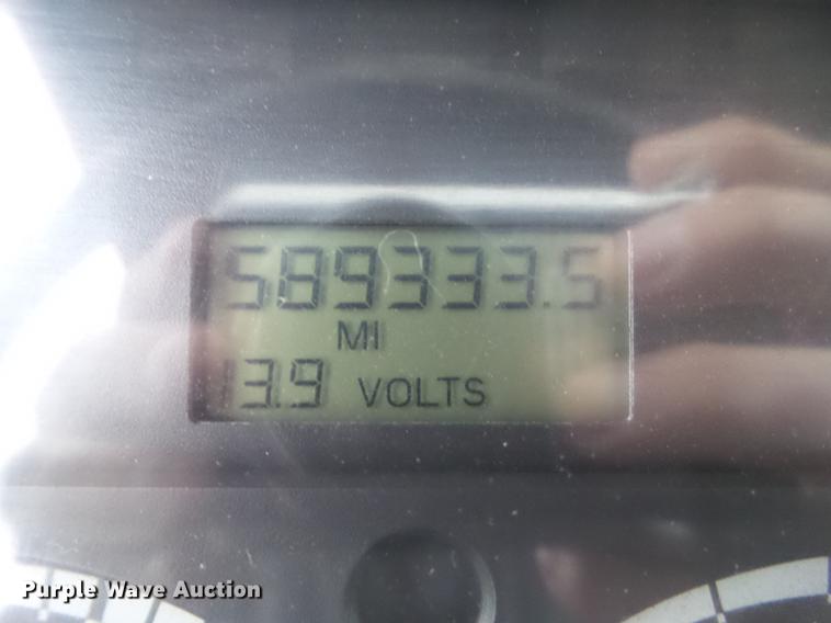 image for item L5731 2003 Freightliner FL112 semi truck