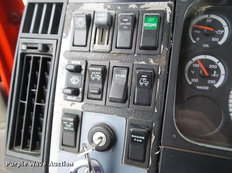 image for item L5731 2003 Freightliner FL112 semi truck