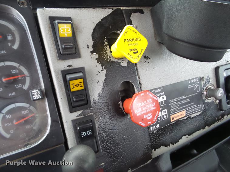 image for item L5731 2003 Freightliner FL112 semi truck