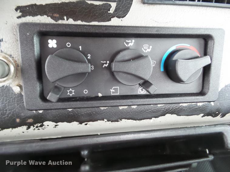 image for item L5731 2003 Freightliner FL112 semi truck