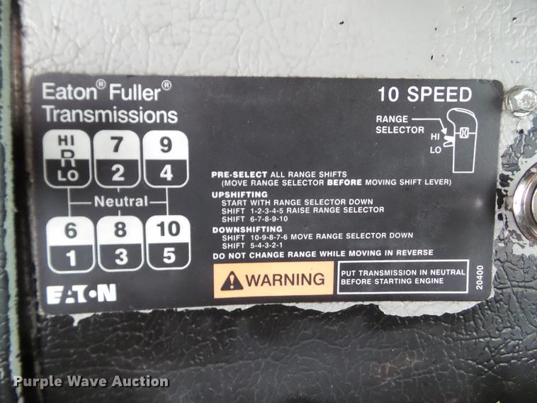 image for item L5731 2003 Freightliner FL112 semi truck