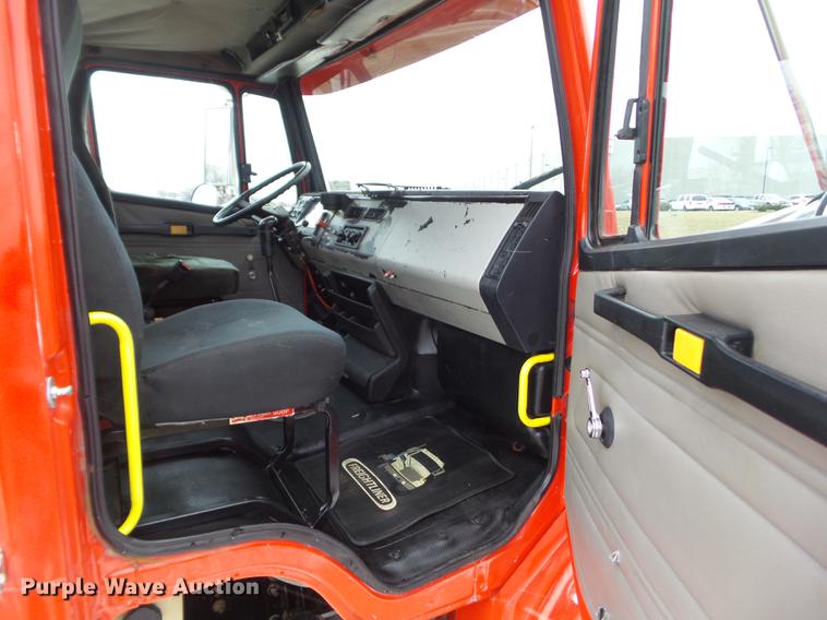 image for item L5731 2003 Freightliner FL112 semi truck