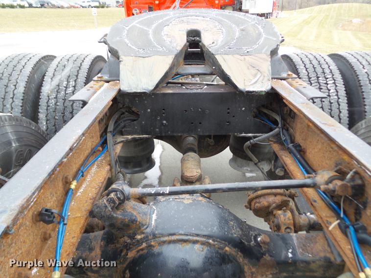 image for item L5731 2003 Freightliner FL112 semi truck