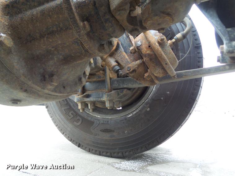 image for item L5731 2003 Freightliner FL112 semi truck