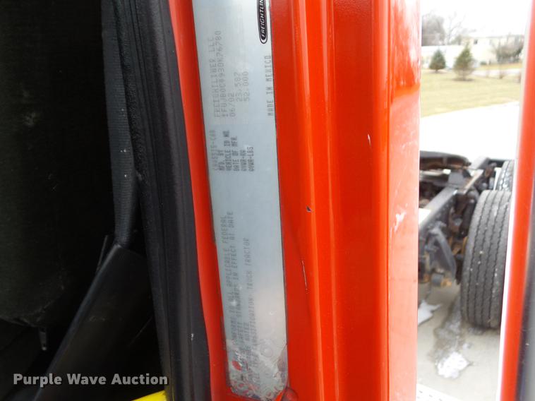 image for item L5731 2003 Freightliner FL112 semi truck