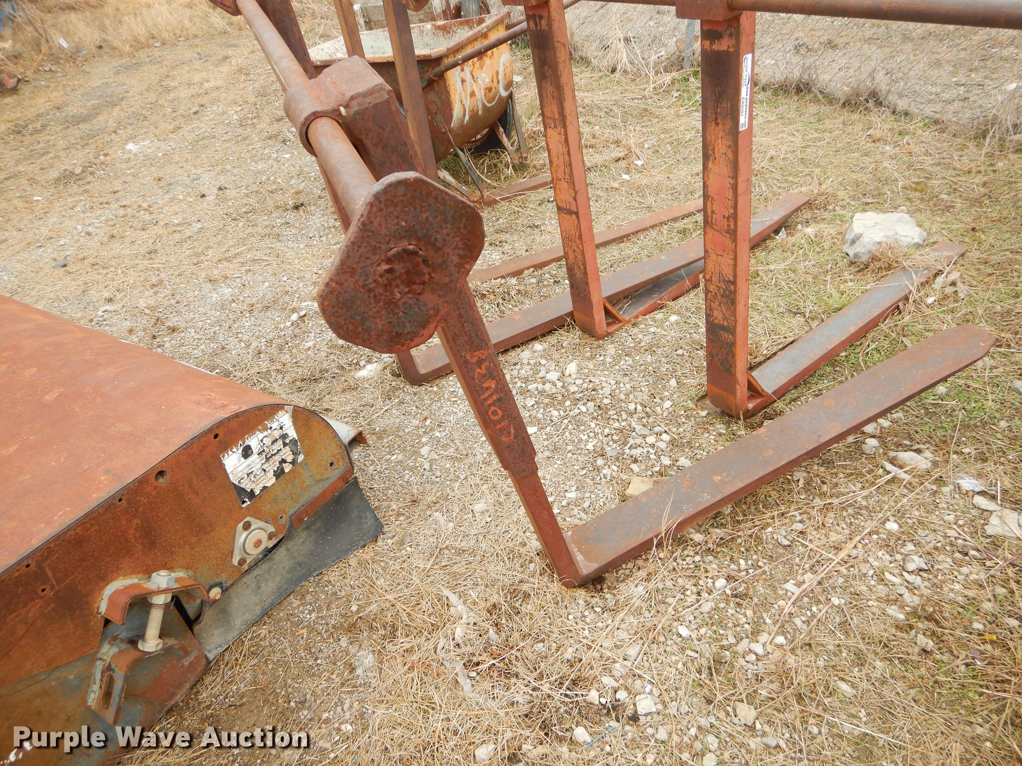 (2) sets of 48"L pallet forks in Tulsa, OK Item ER9280 sold Purple Wave