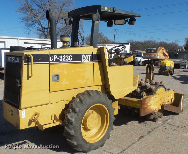 image for item DC1314 2006 Caterpillar CP-323C single drum vibratory roller
