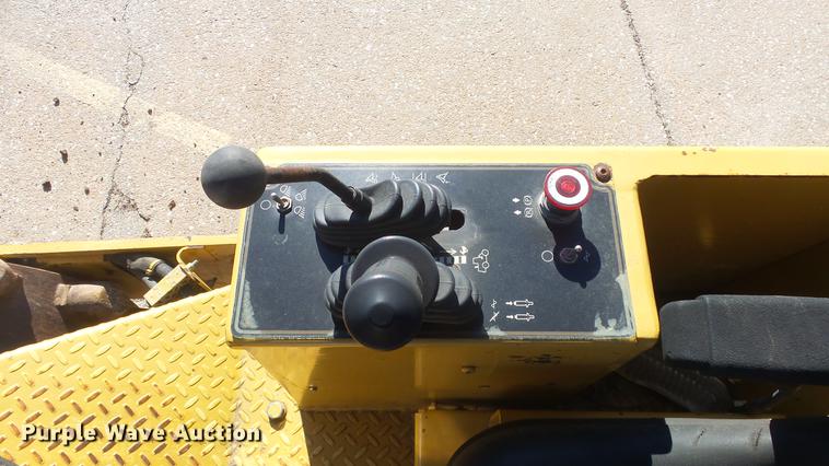 image for item DC1314 2006 Caterpillar CP-323C single drum vibratory roller