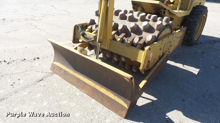 image for item DC1314 2006 Caterpillar CP-323C single drum vibratory roller