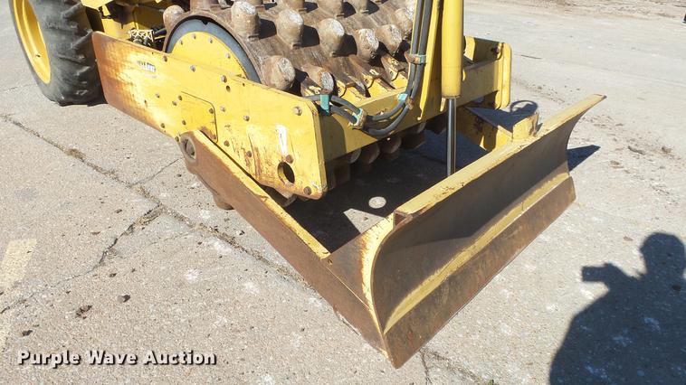 image for item DC1314 2006 Caterpillar CP-323C single drum vibratory roller