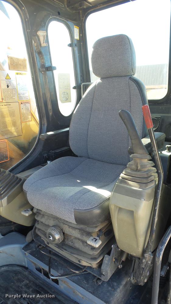 image for item DC1315 2007 Case CX225SR excavator