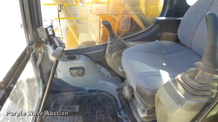 image for item DC1315 2007 Case CX225SR excavator