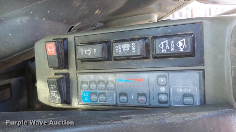 image for item DC1315 2007 Case CX225SR excavator