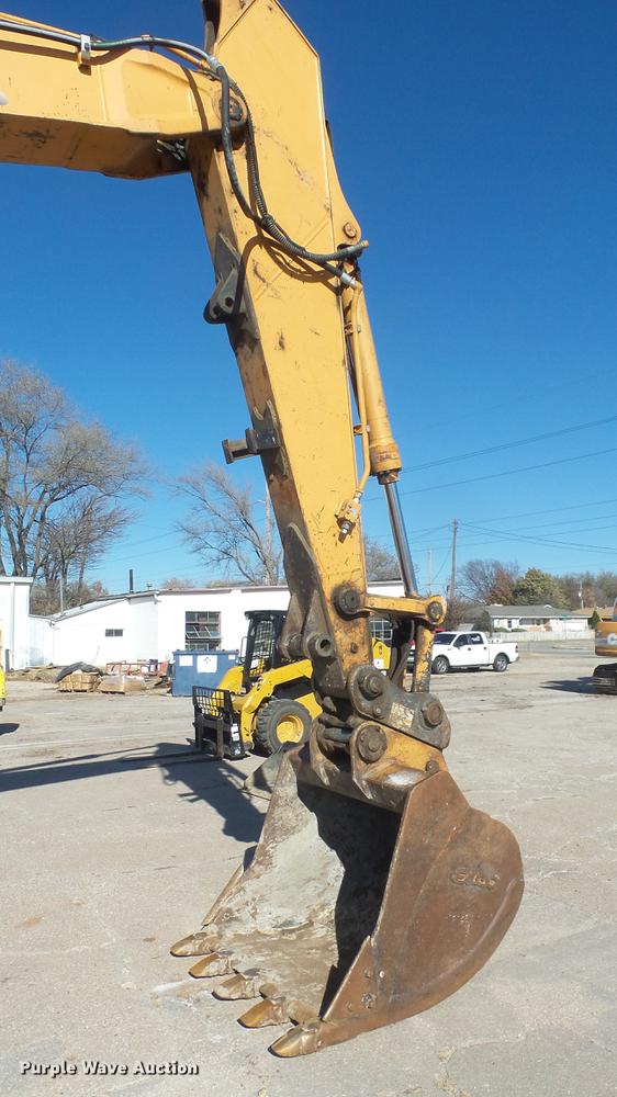 image for item DC1315 2007 Case CX225SR excavator