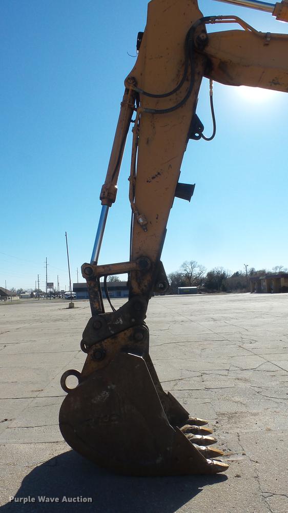 image for item DC1315 2007 Case CX225SR excavator