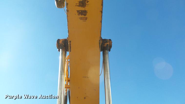 image for item DC1315 2007 Case CX225SR excavator