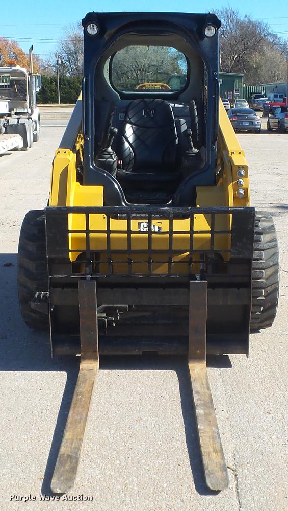 image for item DC1316 2015 Caterpillar 236D skid steer