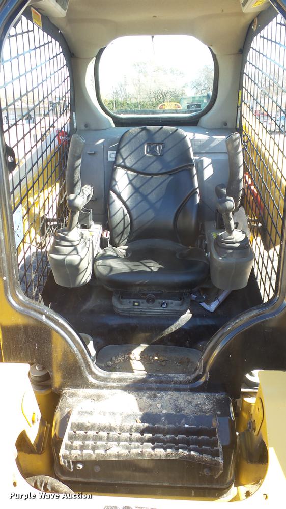 image for item DC1316 2015 Caterpillar 236D skid steer