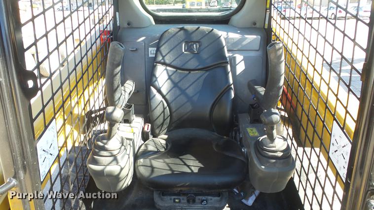 image for item DC1316 2015 Caterpillar 236D skid steer