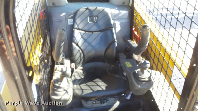 image for item DC1316 2015 Caterpillar 236D skid steer