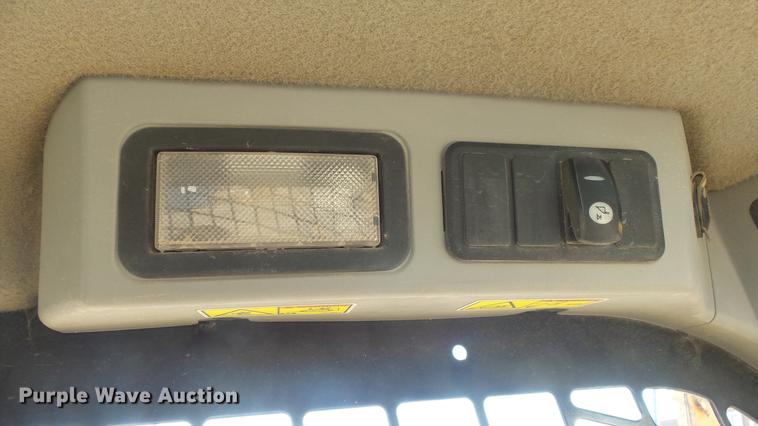 image for item DC1316 2015 Caterpillar 236D skid steer