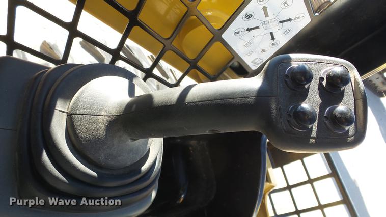image for item DC1316 2015 Caterpillar 236D skid steer