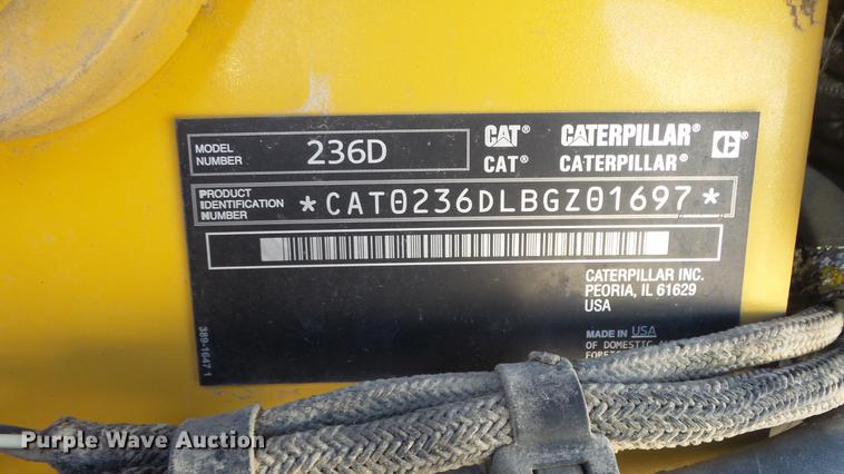 image for item DC1316 2015 Caterpillar 236D skid steer